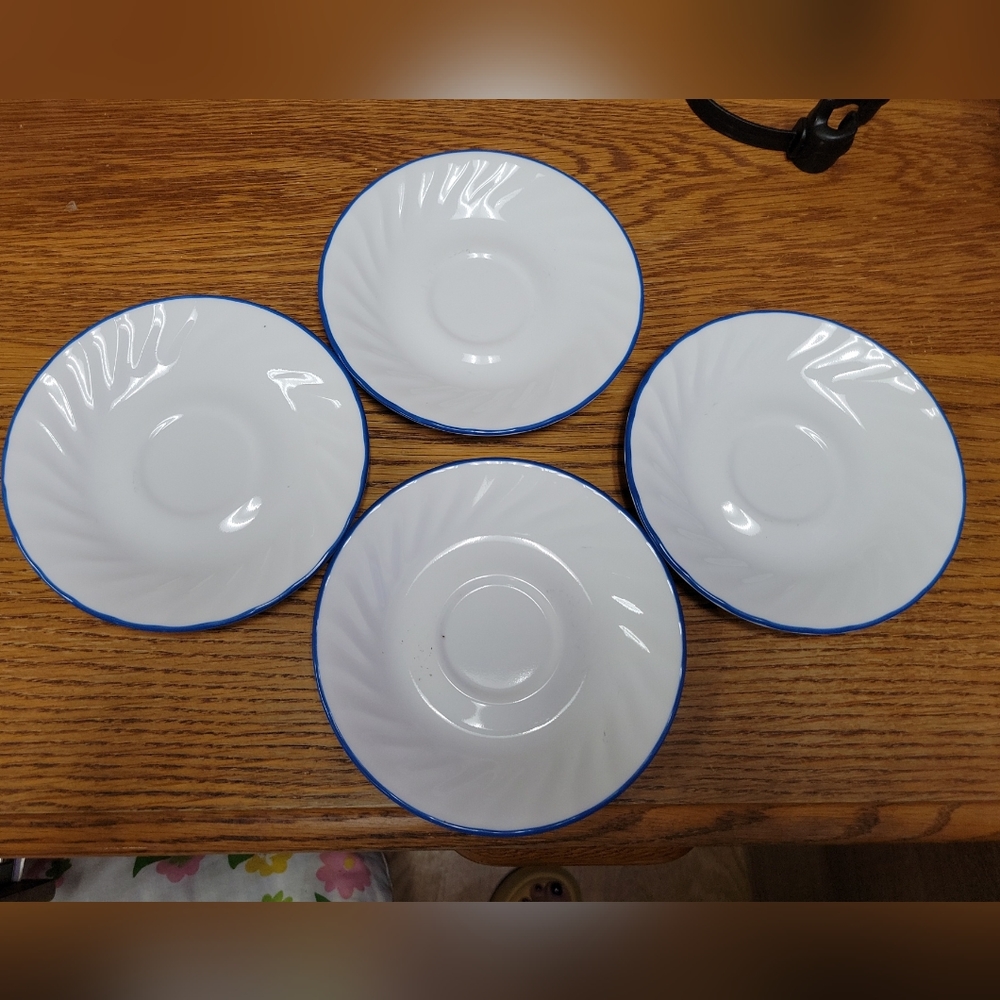 Set of 4 Corelle Corning Glass Blue Velvet Swirl Saucers - NO CUPS - 6 1/8"